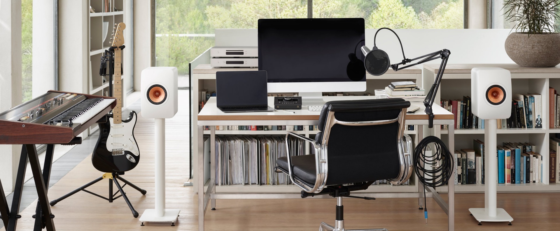 KEF LS50 Meta Bookshelf Speakers Pair - Metamaterial Absorption Technology